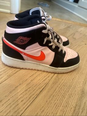Jordan Kids High-Top Sneakers in Pink, Black & Orange